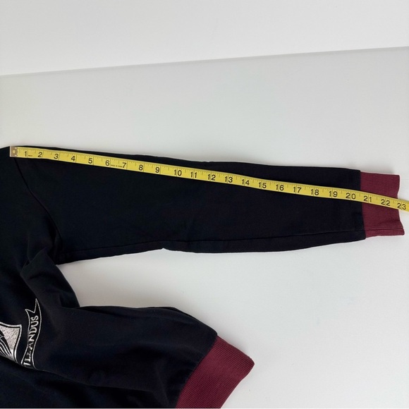 MWOT Harry Potter Hogwarts Crest Black Sweatshirt Size 4 (S) - Picture 5 of 9